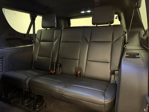 Used 2023 Cadillac Escalade ESV Luxury image 29