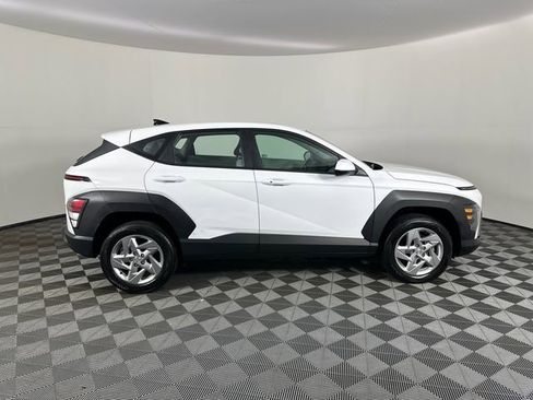 Used 2024 Hyundai Kona SE AWD/4WD image 10