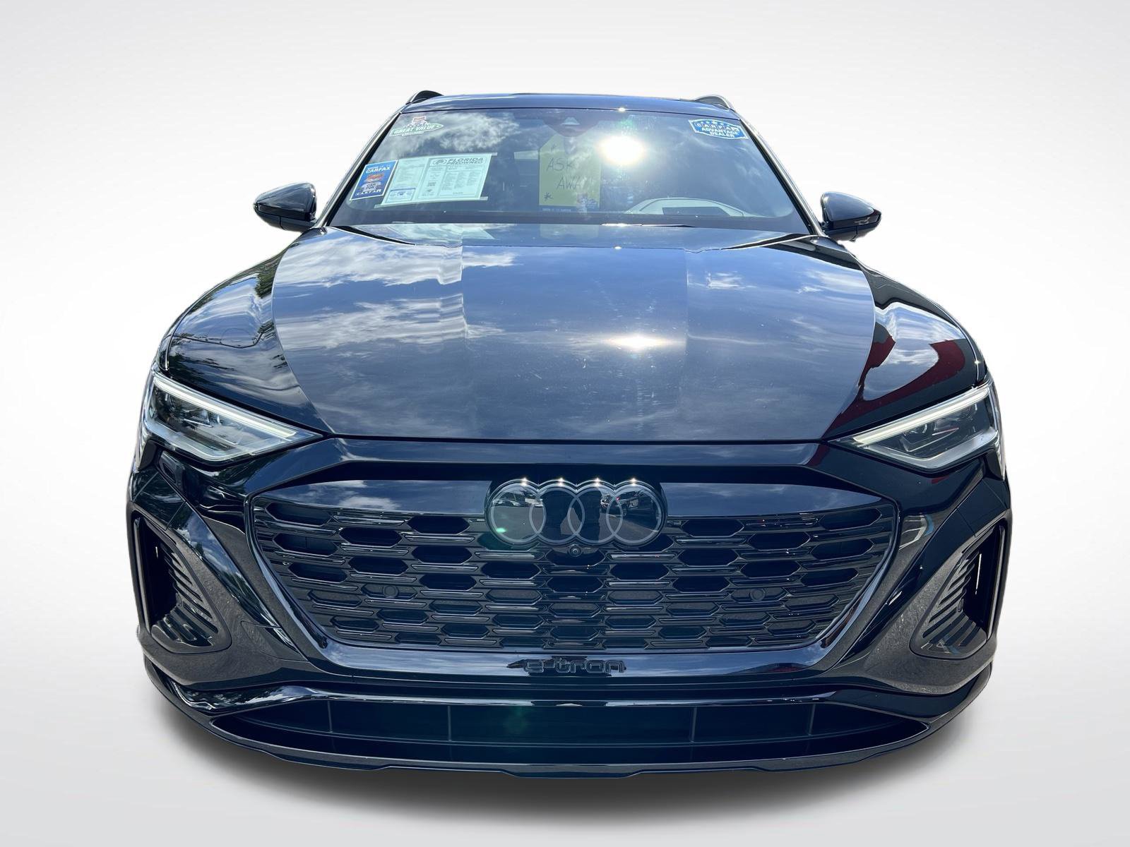 Used 2024 Audi Q8 e-tron Prestige w/ Prestige Package AWD/4WD image 3