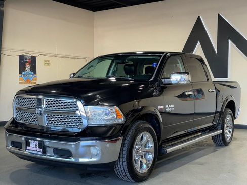 Used 2017 RAM 1500 Laramie w/ Convenience Group AWD/4WD image 1