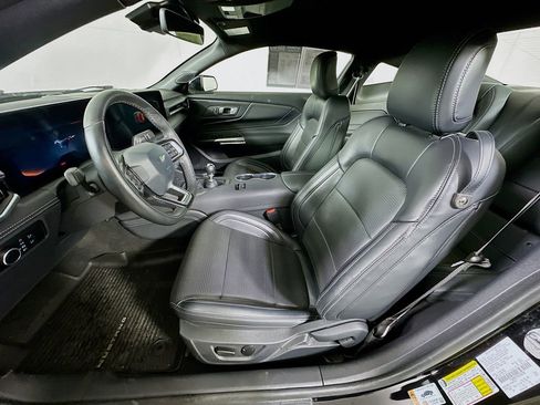 Used 2024 Ford Mustang GT Premium image 15