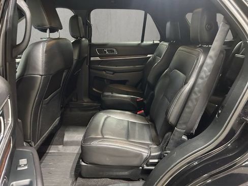 Used 2018 Ford Explorer Limited w/ Equipment Group 301A AWD/4WD image 22