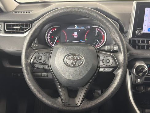 Used 2025 Toyota RAV4 XLE FWD image 25