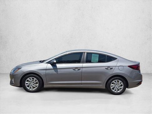 Used 2020 Hyundai Elantra SE FWD image 8