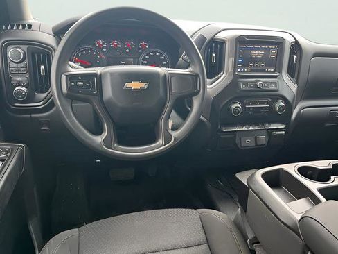 Used 2020 Chevrolet Silverado 1500 Custom w/ Custom Convenience Package AWD/4WD image 15