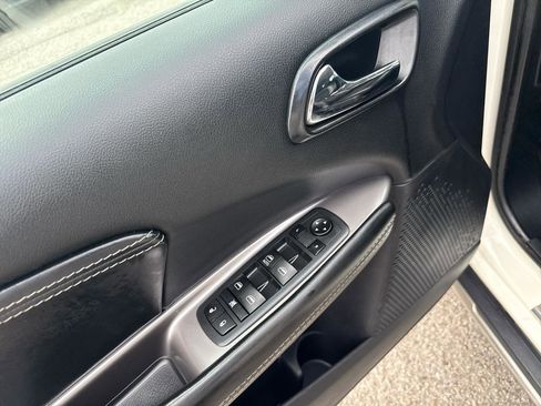 Used 2020 Dodge Journey Crossroad w/ Popular Equipment Group FWD image 13
