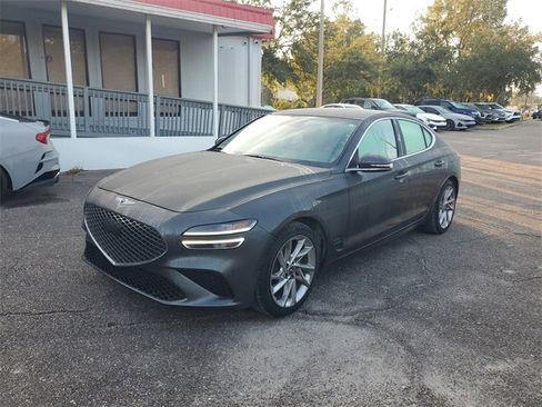 Used 2022 Genesis G70 2.0T image 4