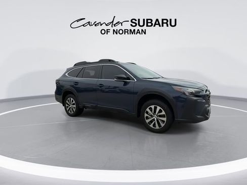 Used 2025 Subaru Outback Premium image 2