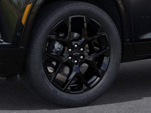 New 2026 Chevrolet Traverse RS w/ LPO, Floor Liner Package FWD image 9