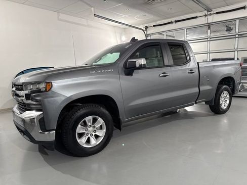 Used 2020 Chevrolet Silverado 1500 LT w/ Convenience Package RWD image 4