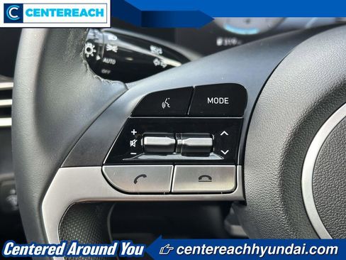 Used 2023 Hyundai Elantra SEL w/ Convenience Package FWD image 17