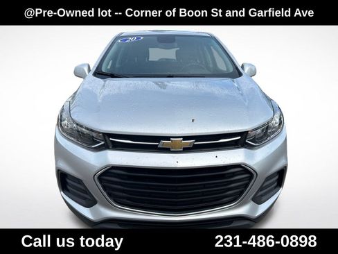 Used 2020 Chevrolet Trax LS AWD/4WD image 8