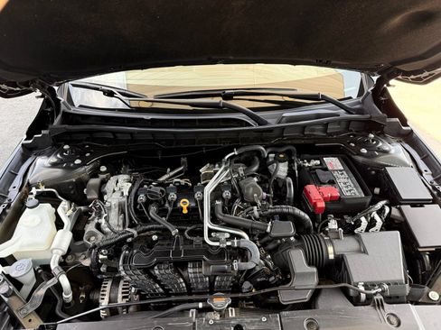 Used 2024 Nissan Altima 2.5 SR FWD image 40