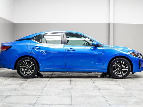 Used 2024 Nissan Sentra SV image 6