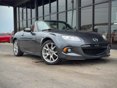 Used 2015 MAZDA MX-5 Miata Grand Touring w/ Premium Package RWD image 2