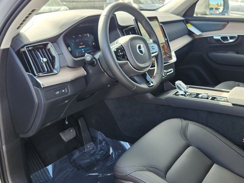 New 2026 Volvo XC90 T8 Plus w/ Protection Package Premier image 6