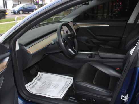 Used 2021 Tesla Model 3 Standard Range Plus image 10