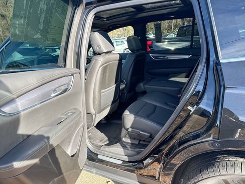 Used 2024 Cadillac XT6 Luxury AWD/4WD image 29