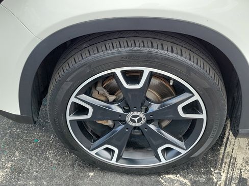 Used 2018 Mercedes-Benz GLA 250 image 11