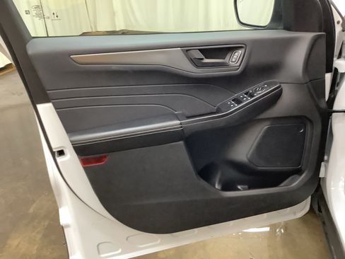 Used 2025 Ford Escape Active FWD image 12