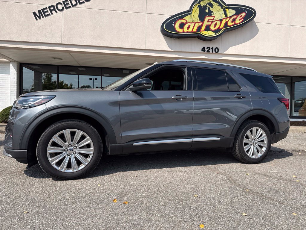 Used 2025 Ford Explorer Platinum w/ LUX Leather Package AWD/4WD image 22