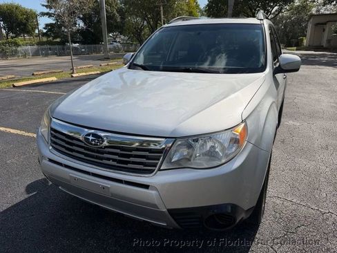 Used 2010 Subaru Forester 2.5X Premium image 16