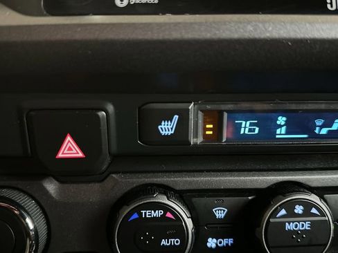 Used 2023 Toyota Tacoma TRD Sport image 8