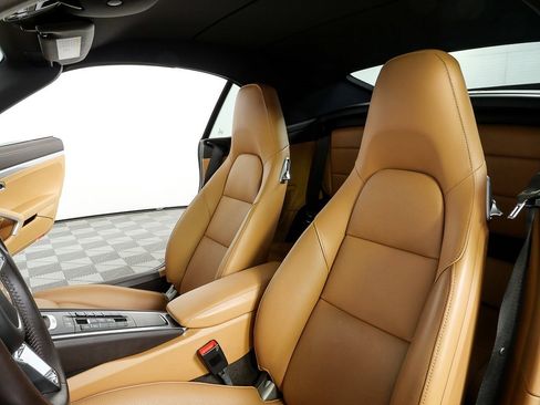 Certified 2018 Porsche 911 Carrera 4S image 5