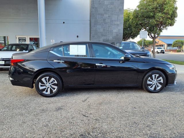 Certified 2025 Nissan Altima 2.5 S FWD image 22
