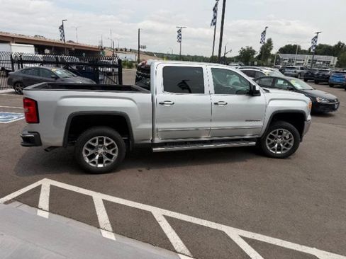 Used 2015 GMC Sierra 1500 SLT w/ SLT Crew Cab Value Package RWD image 19