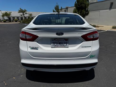 Used 2015 Ford Fusion Energi Titanium w/ Driver Assist Package FWD image 4