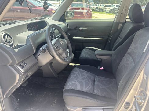 Used 2010 Scion xB image 4