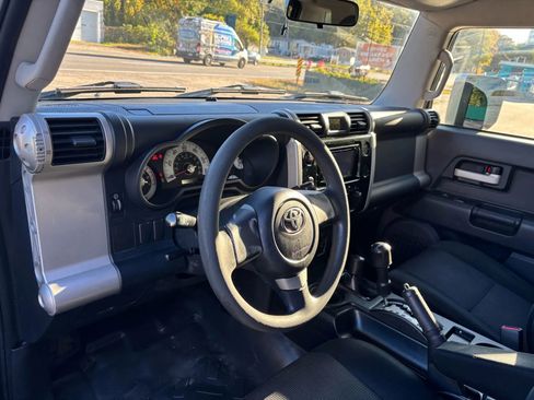 Used 2008 Toyota FJ Cruiser 4WD image 22