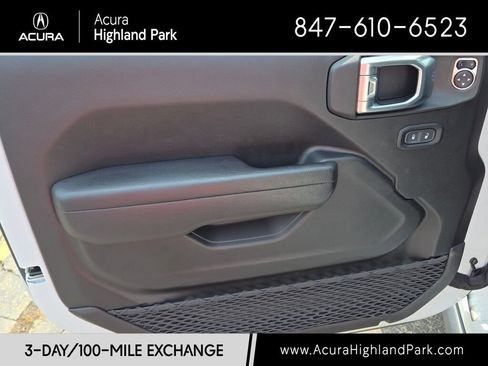 Used 2022 Jeep Wrangler Unlimited Rubicon 4xe w/ Cold Weather Group AWD/4WD image 30