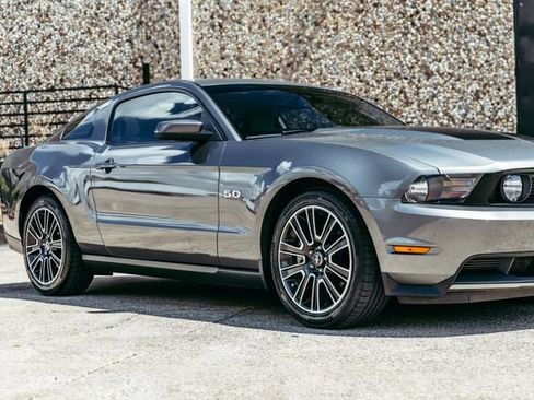 Used 2011 Ford Mustang GT Premium w/ Comfort Pkg RWD image 53