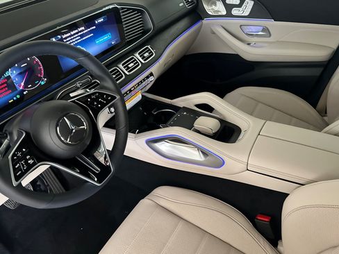 New 2026 Mercedes-Benz GLE 450 4MATIC Coupe image 9