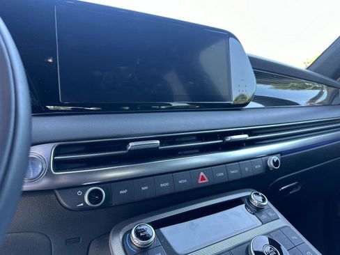 Used 2024 Hyundai Palisade Calligraphy image 12