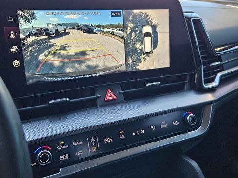 Used 2024 Kia Sportage SX image 9