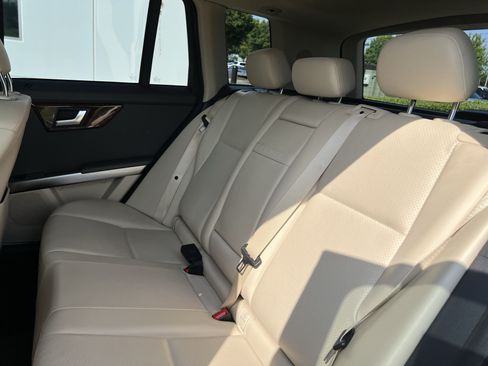 Used 2015 Mercedes-Benz GLK 350 2WD image 32