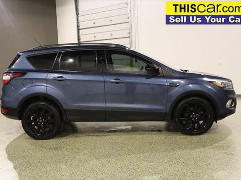 Used 2018 Ford Escape SE w/ SE Sport Appearance Package FWD image 9