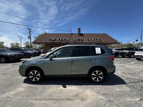 Used 2018 Subaru Forester 2.5i Premium w/ All-Weather Package AWD/4WD image 16