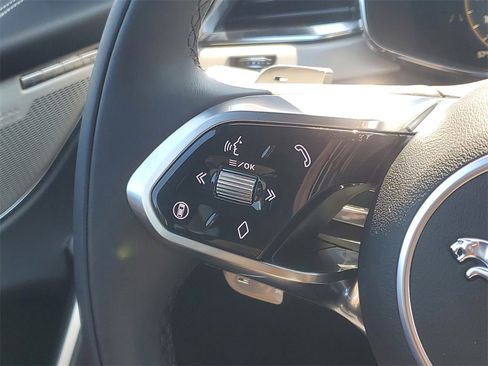 Used 2025 Jaguar F-PACE R-Dynamic S image 15