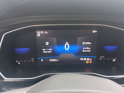 Used 2022 Volkswagen Jetta SE w/ Panoramic Sunroof Package FWD image 22