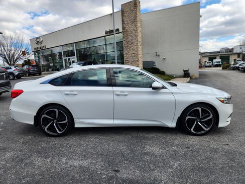 Used 2019 Honda Accord Sport image 6