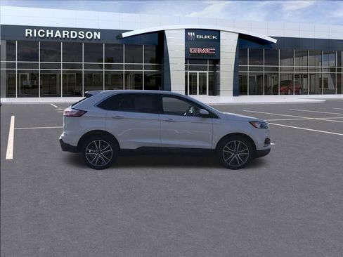 Used 2022 Ford Edge Titanium AWD/4WD image 7