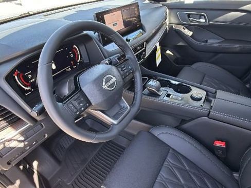 New 2026 Nissan Rogue Platinum AWD/4WD image 10
