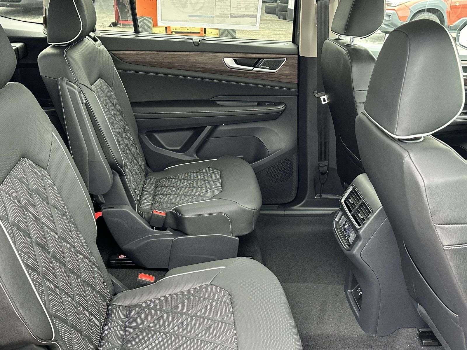 New 2026 Volkswagen Atlas SEL Premium R-Line AWD/4WD image 15
