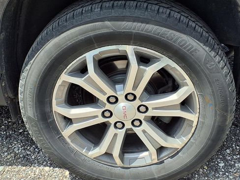 Used 2015 GMC Acadia SLT AWD/4WD image 7