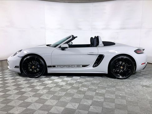 Used 2024 Porsche 718 Boxster RWD image 2