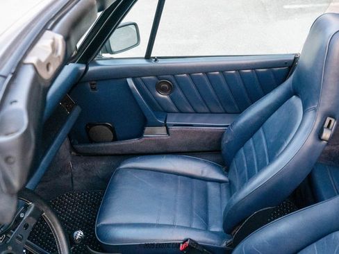 Used 1986 Porsche 911 Carrera RWD image 22